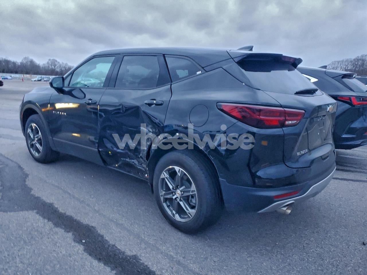 Photo 2 of 2025 CHEVROLET BLAZER 2LT (VIN 3GNKBCR40SS217271)