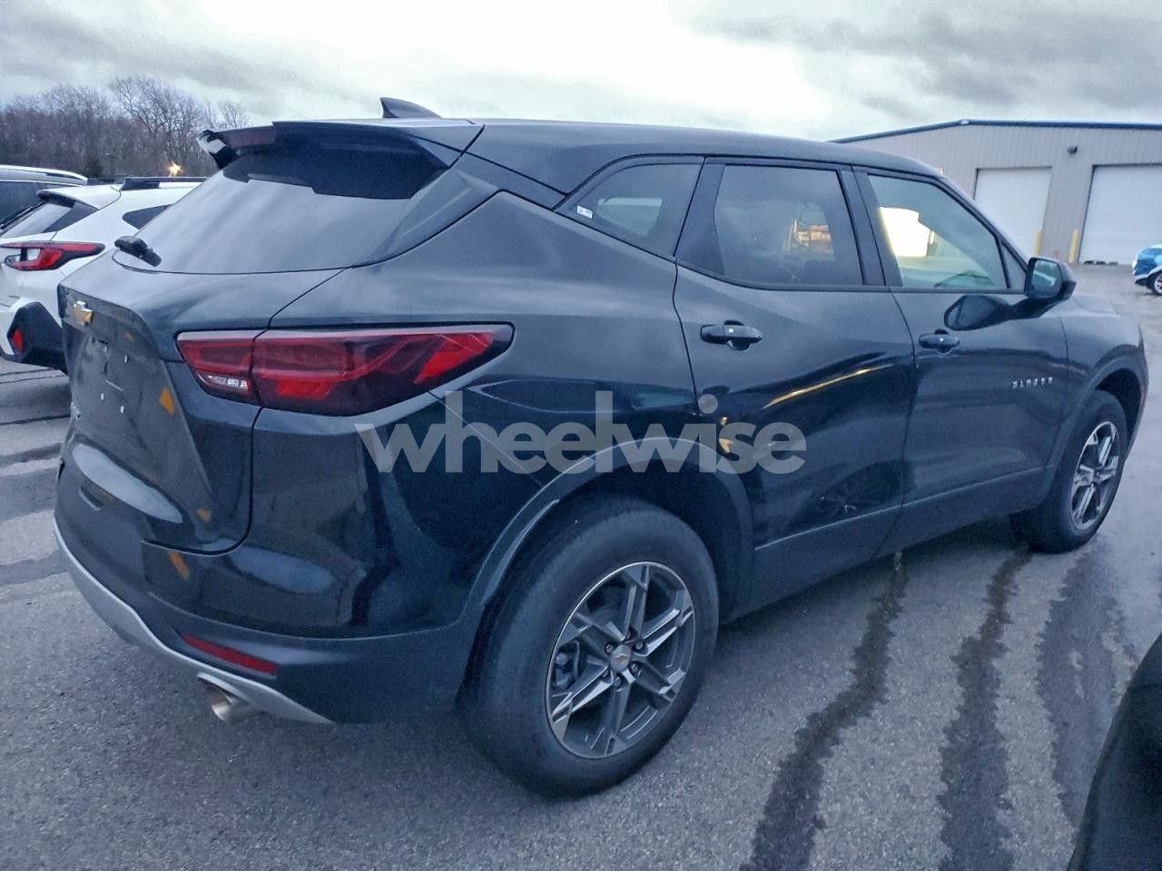 Photo 3 of 2025 CHEVROLET BLAZER 2LT (VIN 3GNKBCR40SS217271)