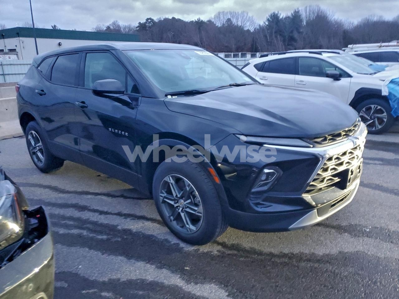 Photo 4 of 2025 CHEVROLET BLAZER 2LT (VIN 3GNKBCR40SS217271)