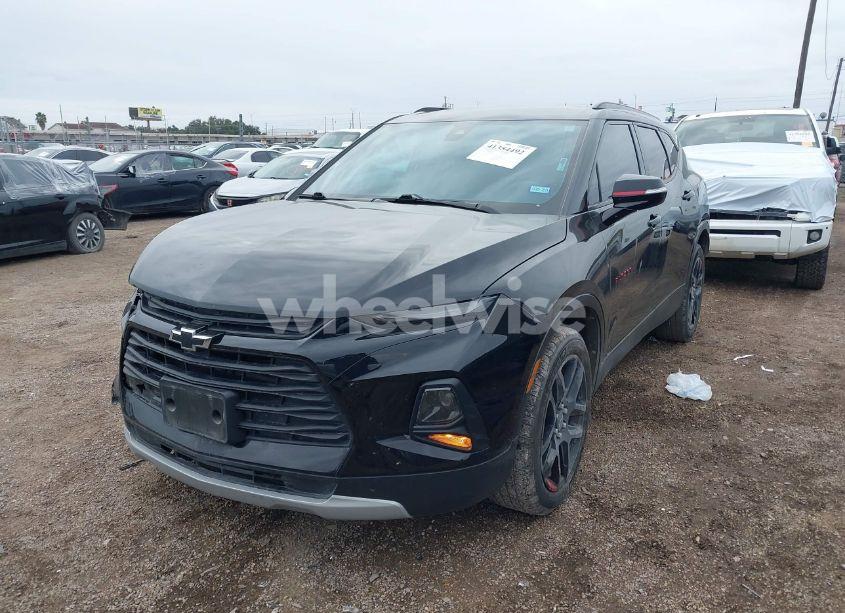 Photo 2 of 2022 Chevrolet Blazer FWD 2LT (VIN 3GNKBCR41NS196452)