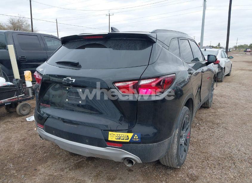 Photo 4 of 2022 Chevrolet Blazer FWD 2LT (VIN 3GNKBCR41NS196452)