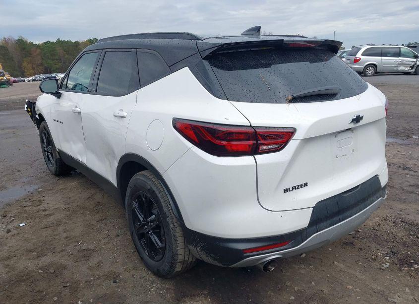 Photo 3 of 2023 Chevrolet Blazer FWD 2LT (VIN 3GNKBCR41PS198754)
