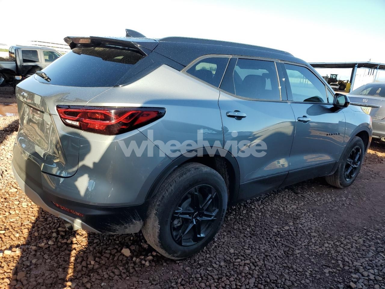Photo 3 of 2024 CHEVROLET BLAZER 2LT (VIN 3GNKBCR41RS270913)
