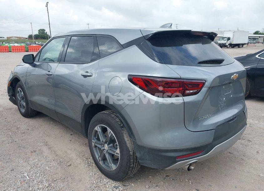 Photo 3 of 2025 Chevrolet Blazer FWD 2LT (VIN 3GNKBCR41SS128955)