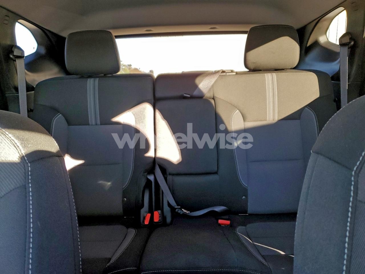 Photo 10 of 2025 CHEVROLET BLAZER 2LT (VIN 3GNKBCR41SS260615)