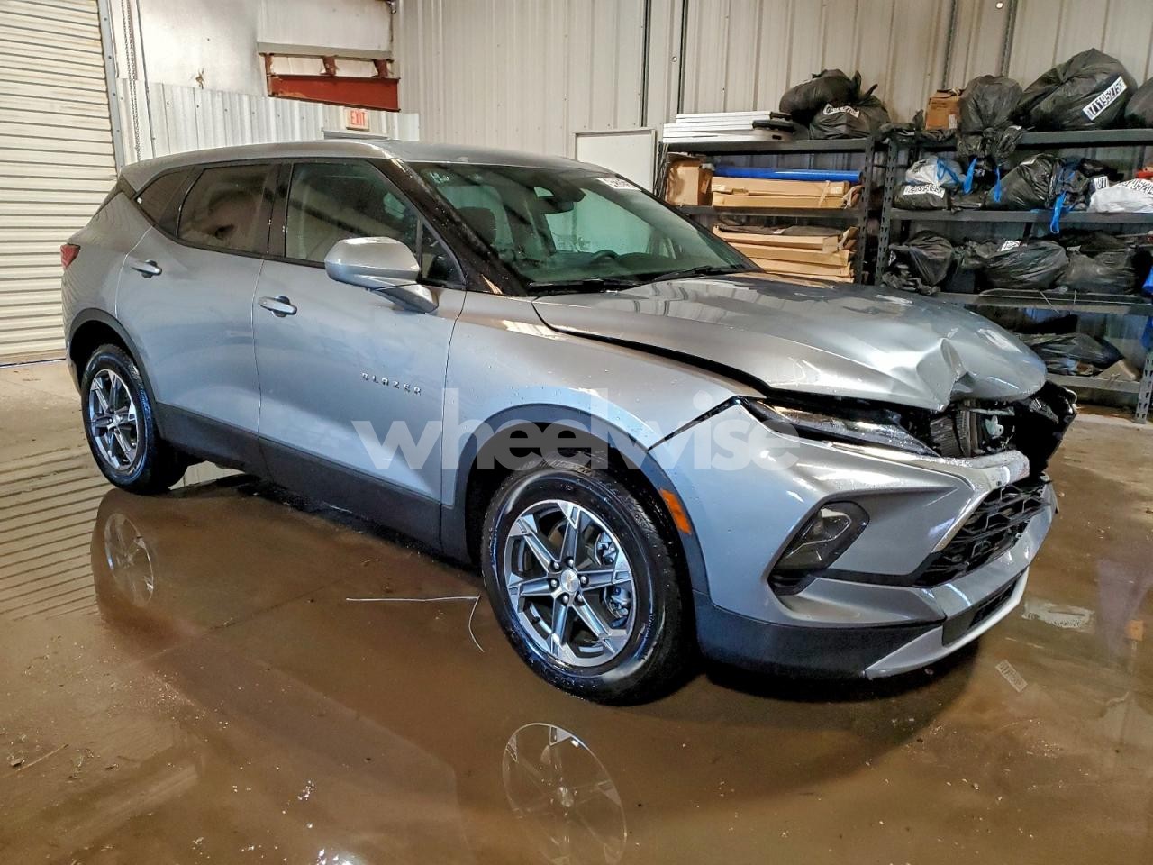 Photo 4 of 2025 CHEVROLET BLAZER 2LT (VIN 3GNKBCR41SS260615)