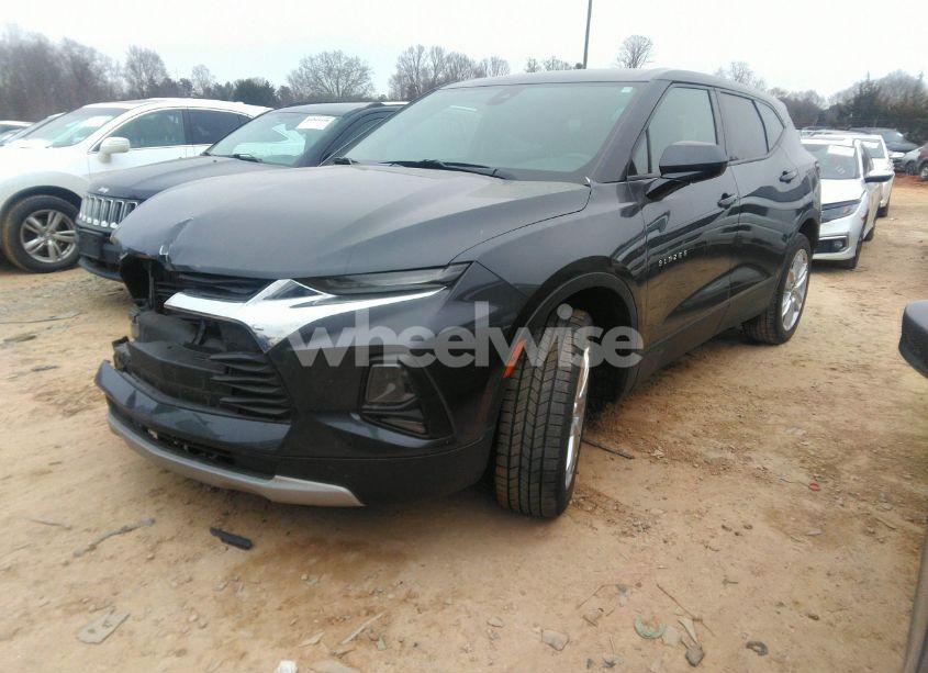 Photo 2 of 2021 Chevrolet Blazer FWD 2LT (VIN 3GNKBCR42MS558089)
