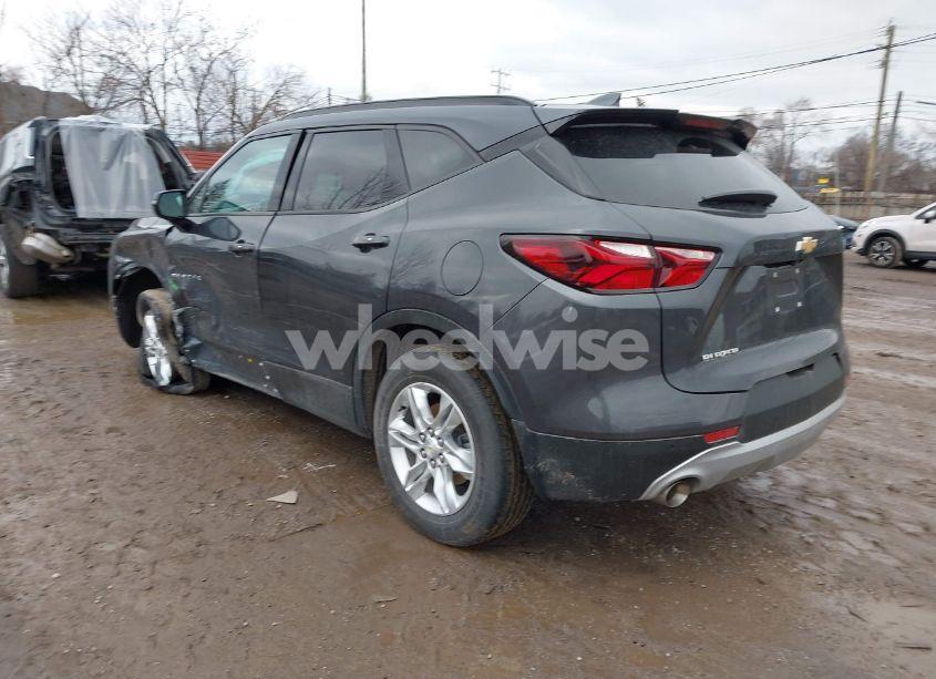 Photo 3 of 2022 Chevrolet Blazer FWD 2LT (VIN 3GNKBCR42NS132257)