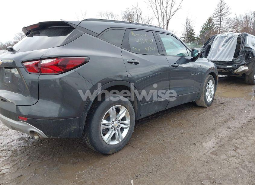 Photo 4 of 2022 Chevrolet Blazer FWD 2LT (VIN 3GNKBCR42NS132257)