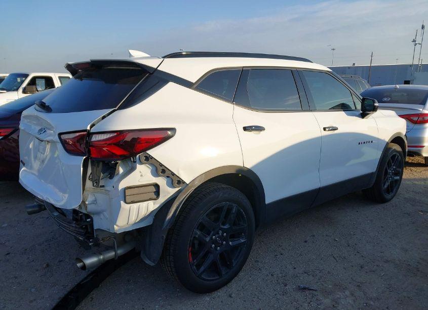 Photo 4 of 2022 Chevrolet Blazer FWD 2LT (VIN 3GNKBCR42NS134316)