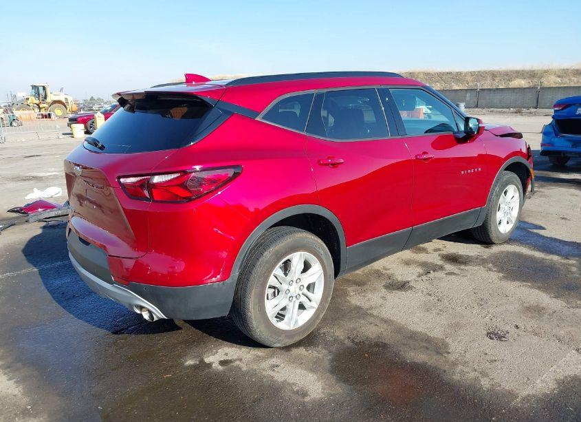 Photo 4 of 2022 Chevrolet Blazer FWD 2LT (VIN 3GNKBCR42NS141248)