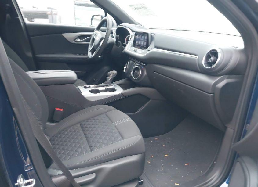 Photo 5 of 2022 Chevrolet Blazer FWD 2LT (VIN 3GNKBCR42NS214814)