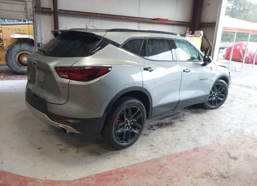 Photo 4 of 2024 Chevrolet Blazer FWD 2LT (VIN 3GNKBCR42RS160968)