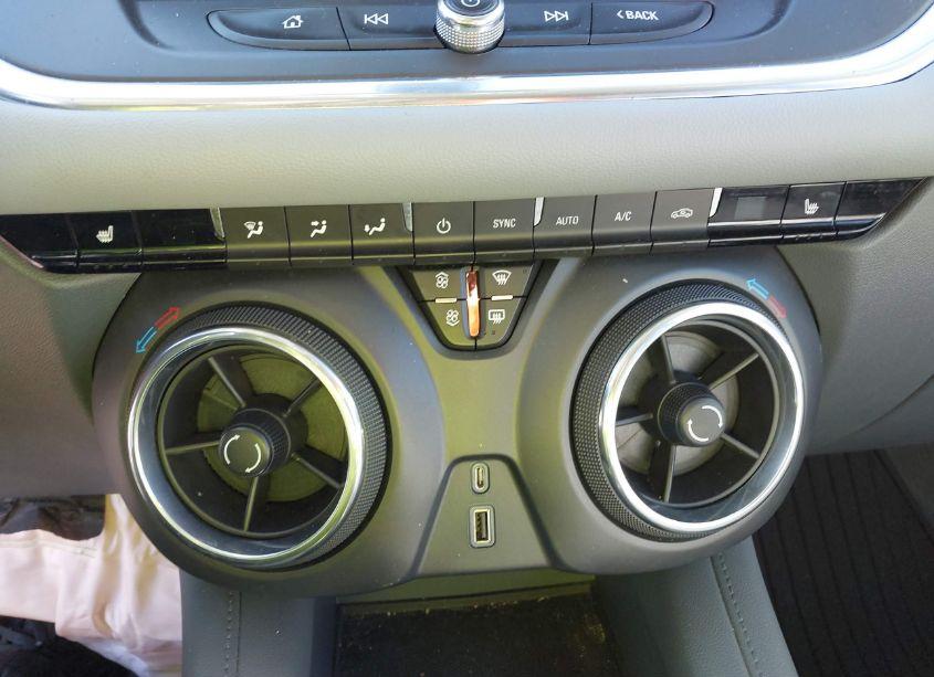 Photo 18 of 2020 Chevrolet Blazer FWD 2LT (VIN 3GNKBCR43LS688686)