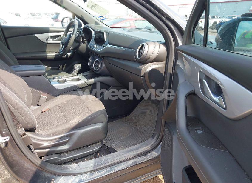 Photo 5 of 2022 Chevrolet Blazer FWD 2LT (VIN 3GNKBCR43NS191382)
