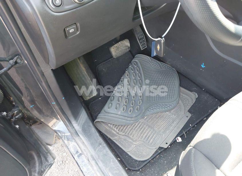 Photo 6 of 2022 Chevrolet Blazer FWD 2LT (VIN 3GNKBCR43NS191382)