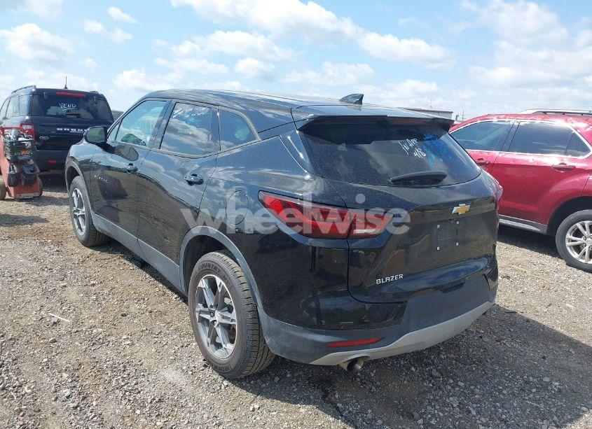 Photo 3 of 2023 Chevrolet Blazer FWD 2LT (VIN 3GNKBCR43PS219667)