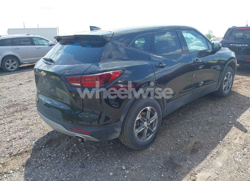 Photo 4 of 2023 Chevrolet Blazer FWD 2LT (VIN 3GNKBCR43PS219667)