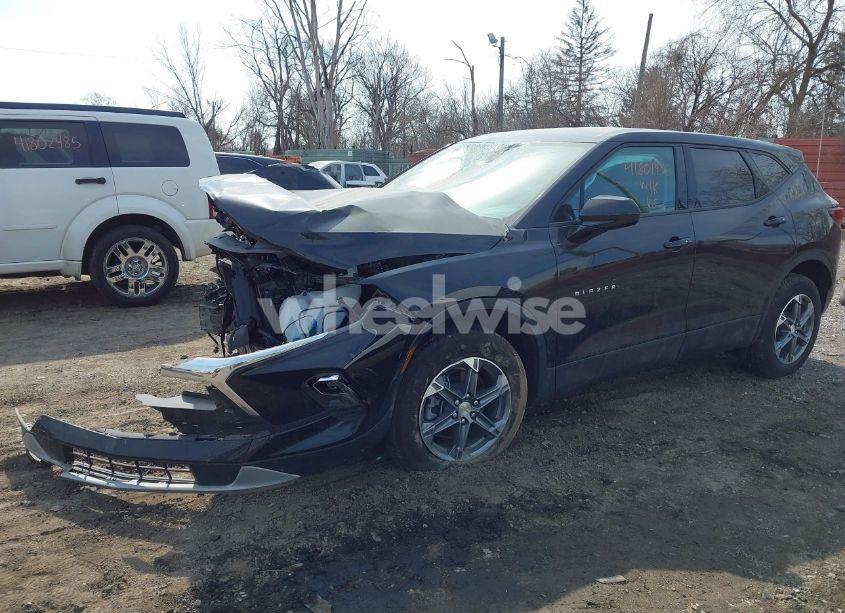 Photo 2 of 2024 Chevrolet Blazer FWD 2LT (VIN 3GNKBCR43RS260609)