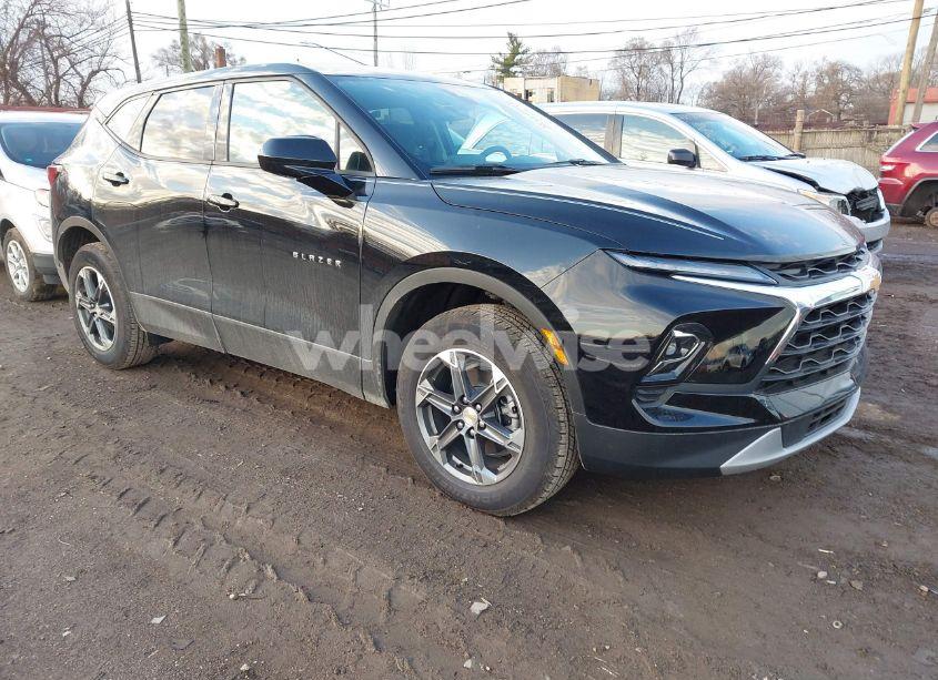 2025 Chevrolet Blazer FWD 2LT (VIN 3GNKBCR43SS107217) main photo