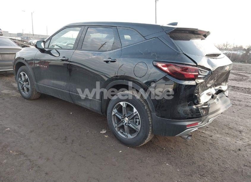 Photo 3 of 2025 Chevrolet Blazer FWD 2LT (VIN 3GNKBCR43SS107217)