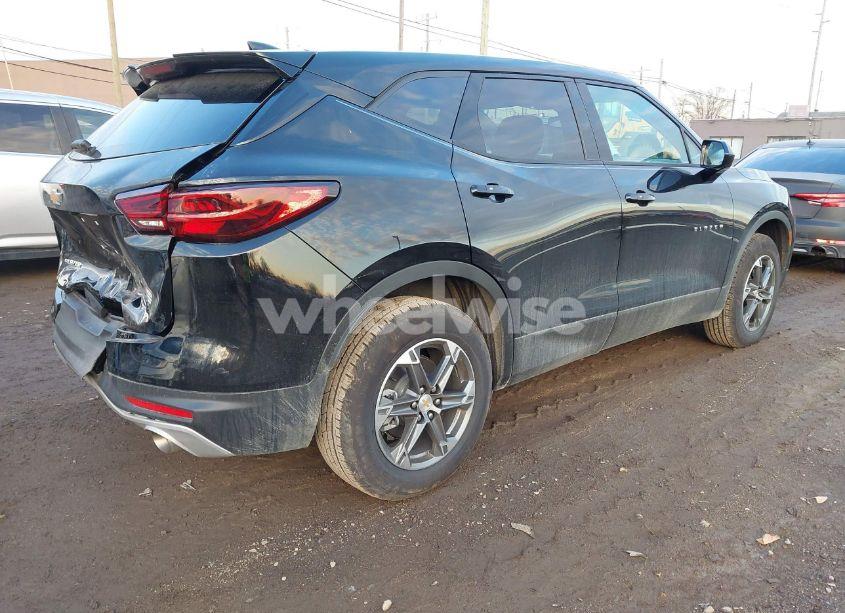 Photo 4 of 2025 Chevrolet Blazer FWD 2LT (VIN 3GNKBCR43SS107217)