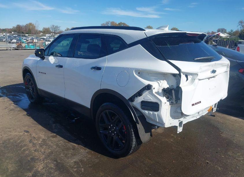 Photo 3 of 2022 Chevrolet Blazer FWD 2LT (VIN 3GNKBCR44NS139601)