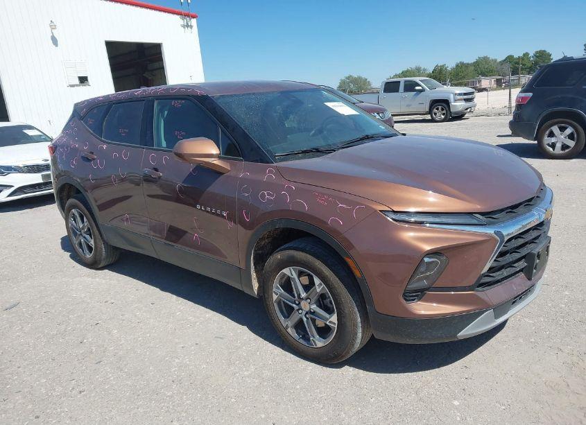 2023 Chevrolet Blazer FWD 2LT (VIN 3GNKBCR44PS105807) main photo