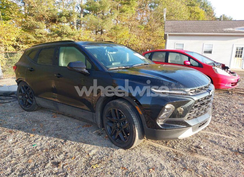 2024 Chevrolet Blazer FWD 2LT (VIN 3GNKBCR44RS163824) main photo