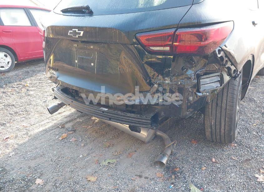 Photo 6 of 2024 Chevrolet Blazer FWD 2LT (VIN 3GNKBCR44RS163824)