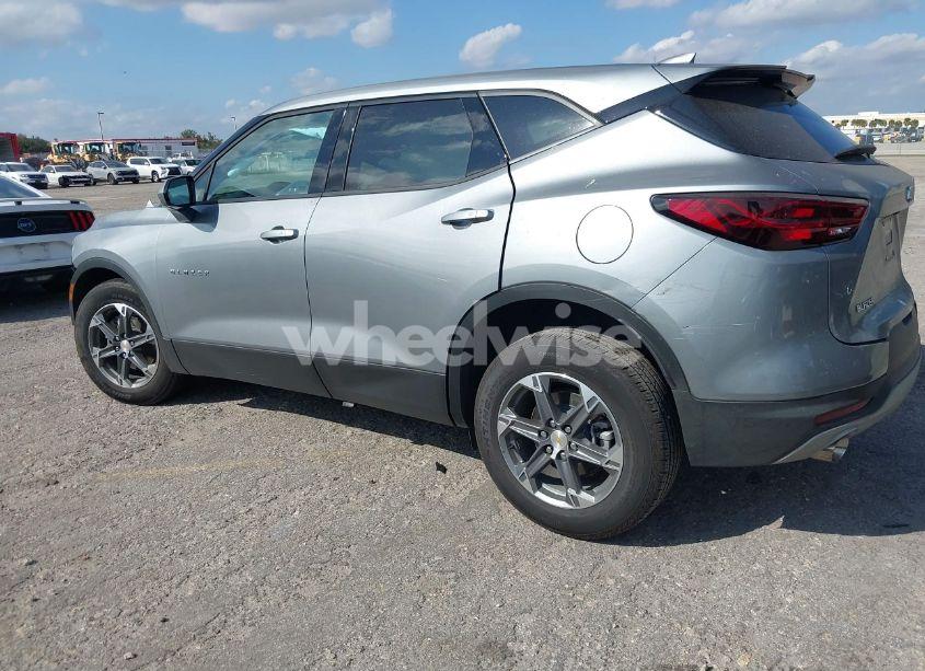Photo 3 of 2024 Chevrolet Blazer FWD 2LT (VIN 3GNKBCR44RS252289)