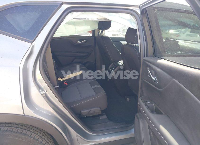 Photo 8 of 2024 Chevrolet Blazer FWD 2LT (VIN 3GNKBCR44RS252289)