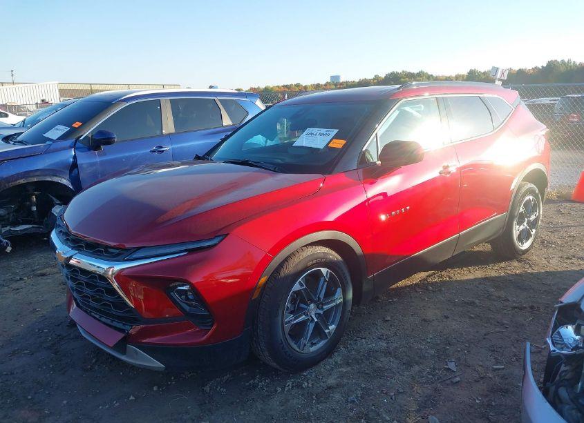 Photo 2 of 2024 Chevrolet Blazer FWD 2LT (VIN 3GNKBCR44RS262496)