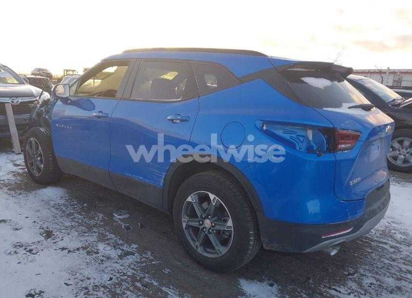 Photo 3 of 2024 Chevrolet Blazer FWD 2LT (VIN 3GNKBCR44RS267682)