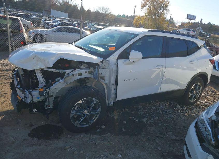 Photo 15 of 2024 Chevrolet Blazer FWD 2LT (VIN 3GNKBCR44RS271246)