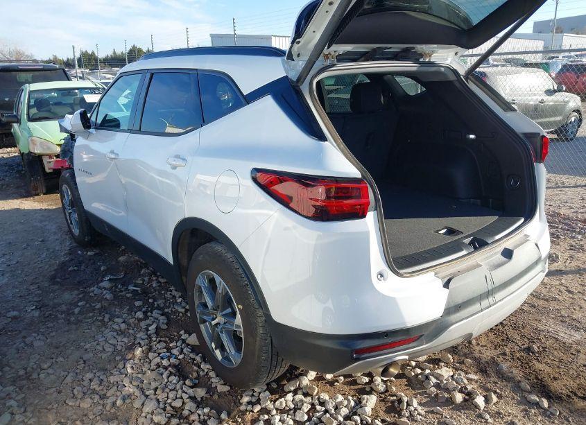 Photo 3 of 2024 Chevrolet Blazer FWD 2LT (VIN 3GNKBCR44RS271246)