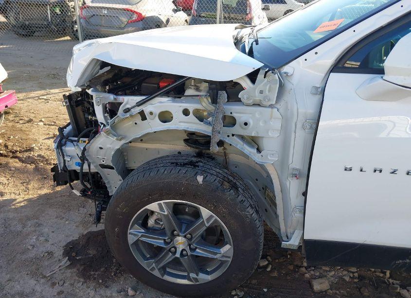 Photo 6 of 2024 Chevrolet Blazer FWD 2LT (VIN 3GNKBCR44RS271246)