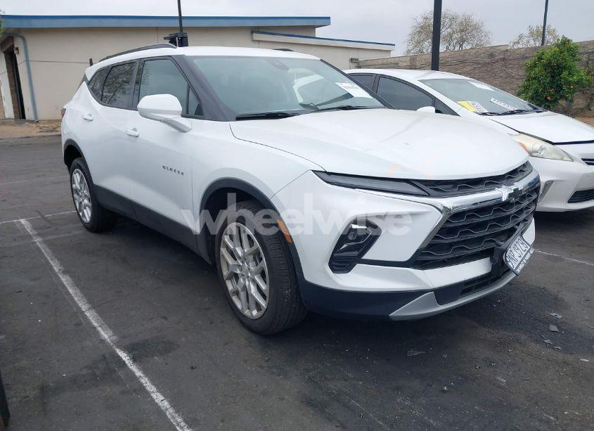 2024 Chevrolet Blazer FWD 2LT (VIN 3GNKBCR44RS277208) main photo