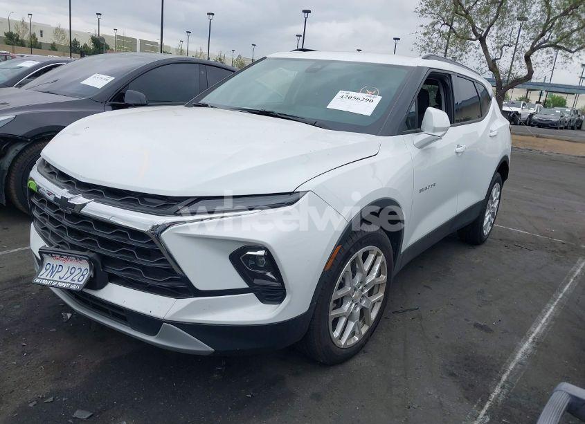 Photo 2 of 2024 Chevrolet Blazer FWD 2LT (VIN 3GNKBCR44RS277208)