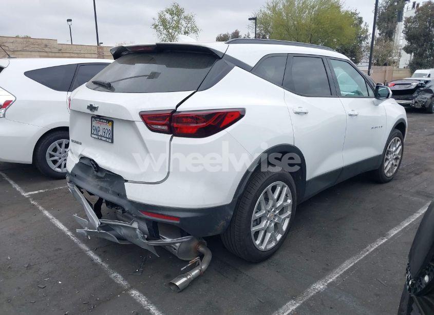 Photo 4 of 2024 Chevrolet Blazer FWD 2LT (VIN 3GNKBCR44RS277208)