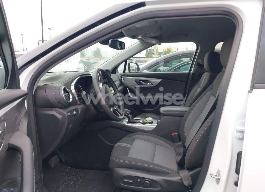 Photo 5 of 2024 Chevrolet Blazer FWD 2LT (VIN 3GNKBCR44RS277208)