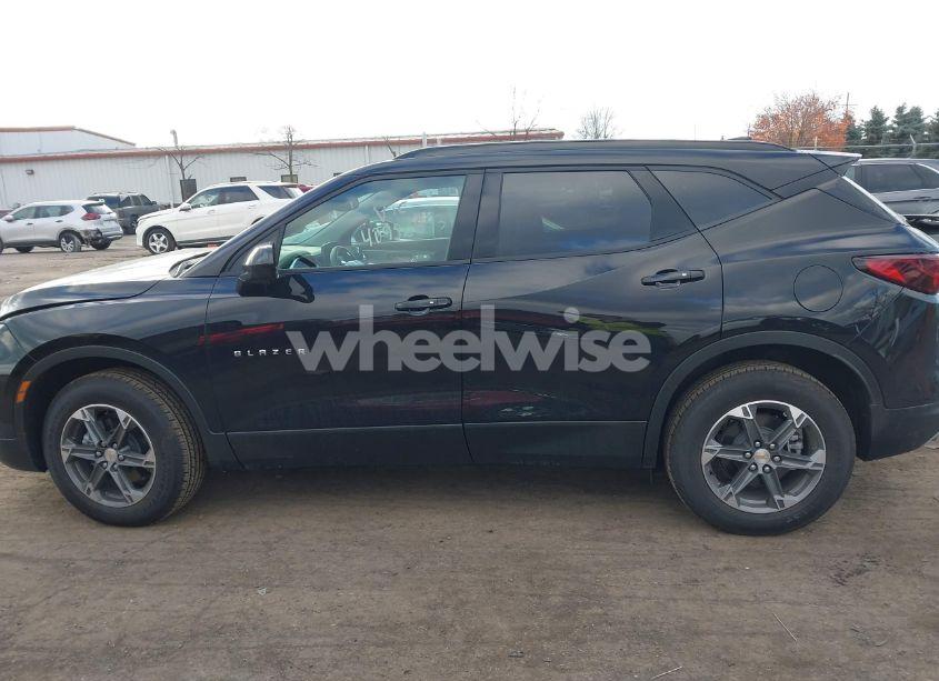 Photo 14 of 2025 Chevrolet Blazer FWD 2LT (VIN 3GNKBCR44SS108490)