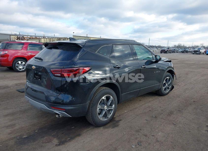 Photo 4 of 2025 Chevrolet Blazer FWD 2LT (VIN 3GNKBCR44SS108490)