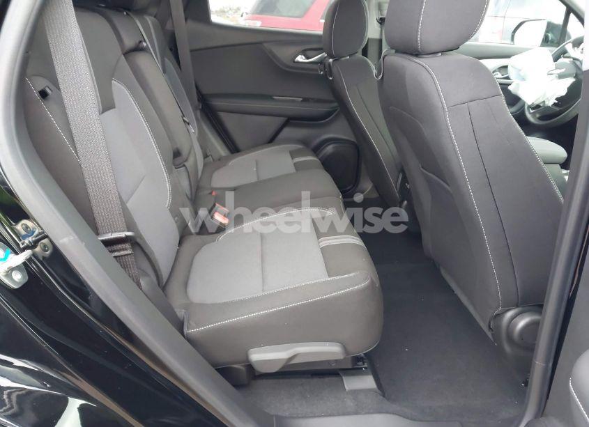 Photo 8 of 2025 Chevrolet Blazer FWD 2LT (VIN 3GNKBCR44SS108490)