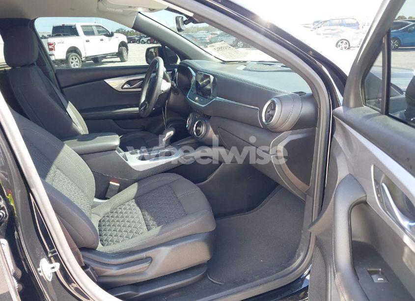 Photo 5 of 2022 Chevrolet Blazer FWD 2LT (VIN 3GNKBCR45NS138120)