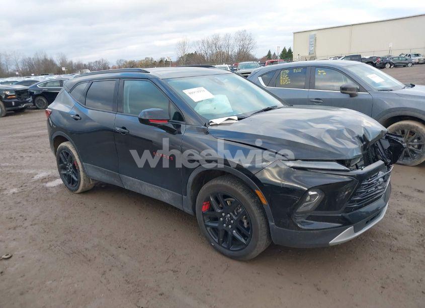 2024 Chevrolet Blazer FWD 2LT (VIN 3GNKBCR45RS119167) main photo