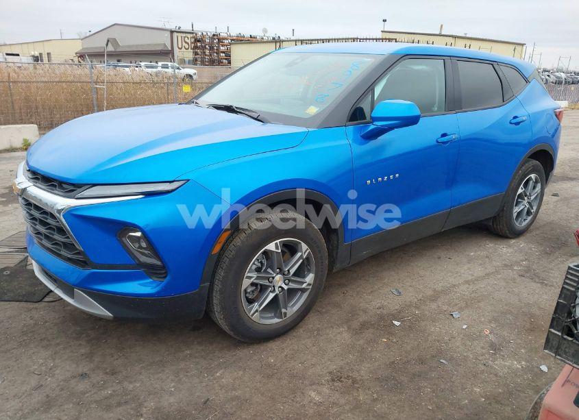 Photo 2 of 2024 Chevrolet Blazer FWD 2LT (VIN 3GNKBCR45RS208978)
