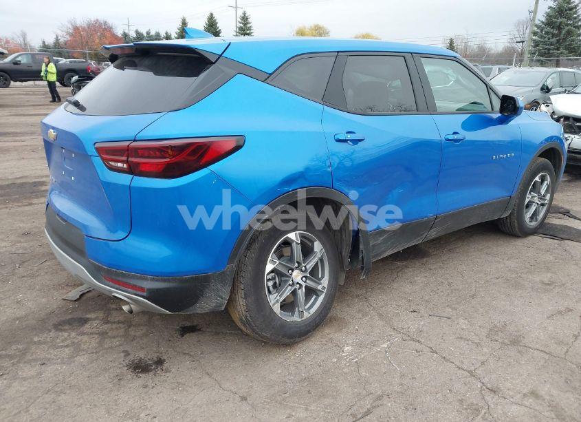 Photo 4 of 2024 Chevrolet Blazer FWD 2LT (VIN 3GNKBCR45RS208978)