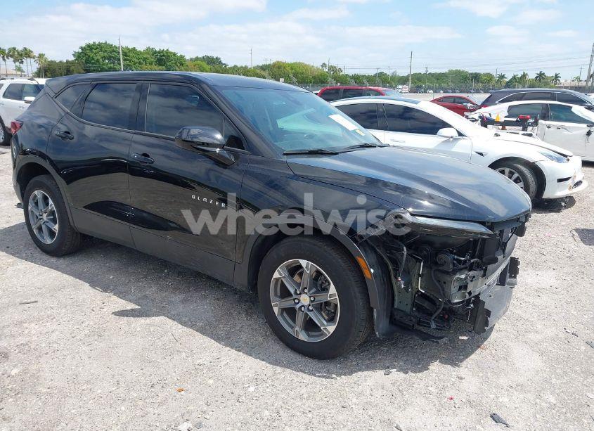 2024 Chevrolet Blazer FWD 2LT (VIN 3GNKBCR45RS269411) main photo