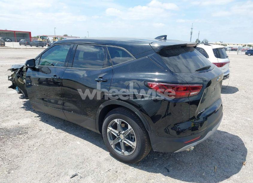 Photo 3 of 2024 Chevrolet Blazer FWD 2LT (VIN 3GNKBCR45RS269411)